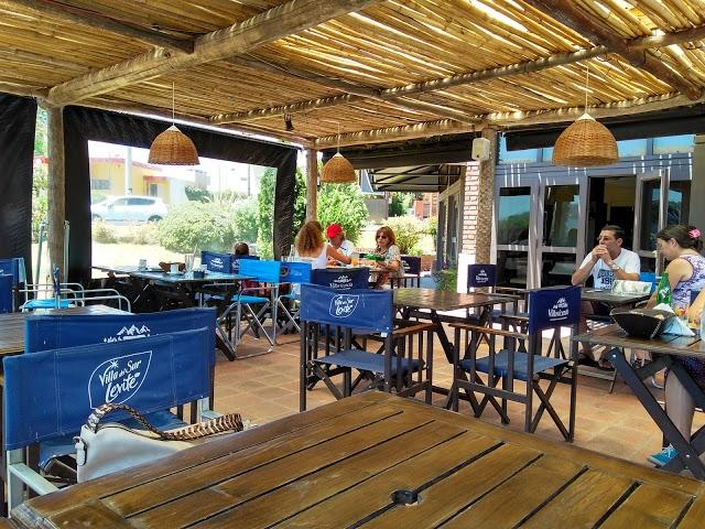 Meliquina Restobar
